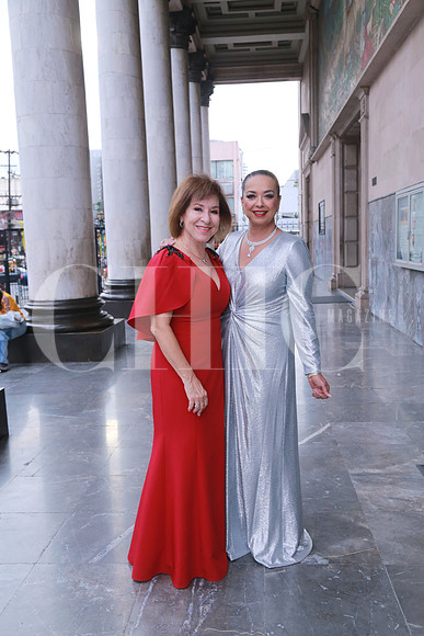 Ofelia Treviño de Navarro y Mireya de Pérez Salinas