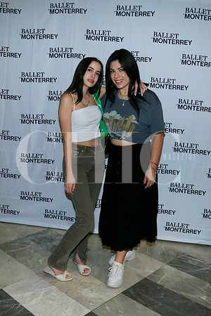 Cynthia Martínez y Vanessa Castro