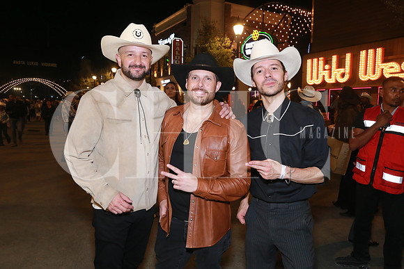 Joe Demikeli, Daniel Dayz e Iván Rodríguez