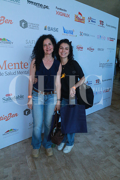 Leticia Morales y Daniela Figueroa (2)