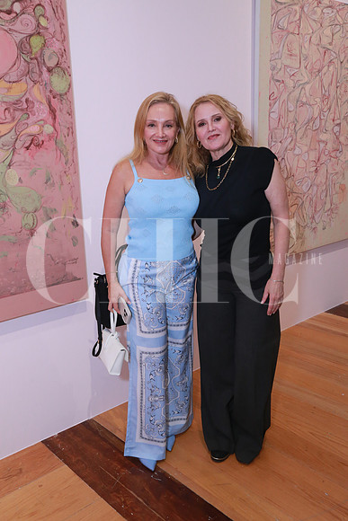 Thelma Cora Garza y Lola Santos