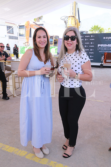 Karla Fraustro y Zulae Reyes (2)