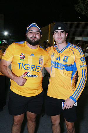 Adrián González y Carlos Valmaña