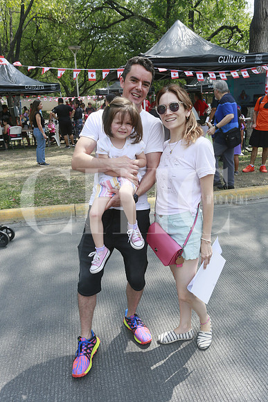 Axel Brito, Dafne Brito y Marlene Rodríguez de Brito