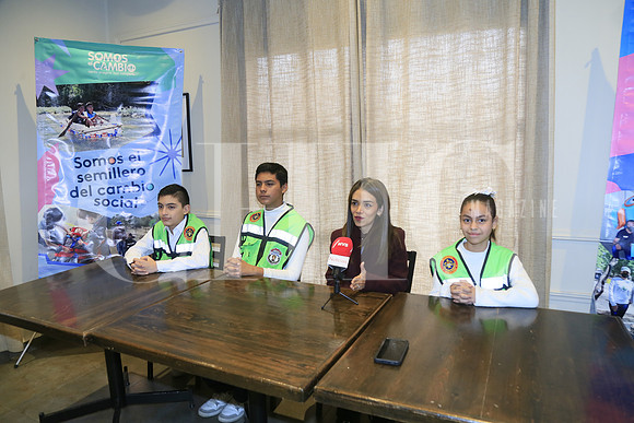 Hector Tadeo Flores, Israel Eduardo Palacios María Fernanda Gómez y Janney Campos (3)