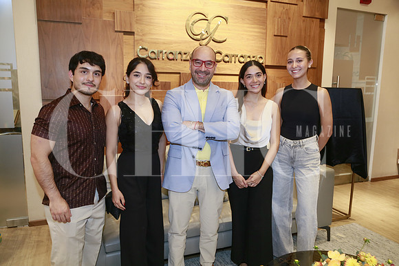 Oziel Longoria, Mariana Treviño, Rogelio Carranza, Ana Gabriela Flores y Mariana Palomares