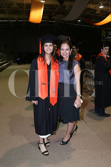 Valeria Cantú y Marina Figueroa 0