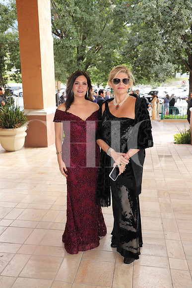Silvia Ruiz de Gómez Junco y Erika González1