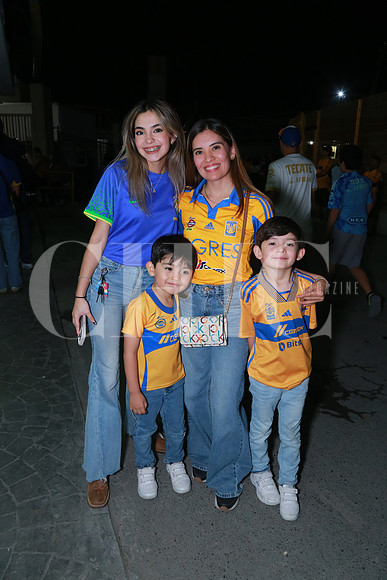Paola Romero, Perla Puente, Santiago Vargas y Aarón Vargas (2)