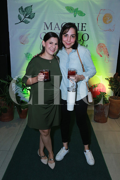 Alejandra Ugarte y Macarena Lobeira (2)