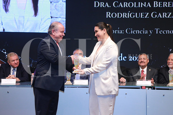 H´ctor Morales y Carolina Berenice Rodríguez