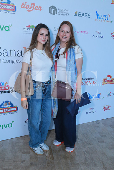 Paola Uvilla y Bertha Uvilla (3)