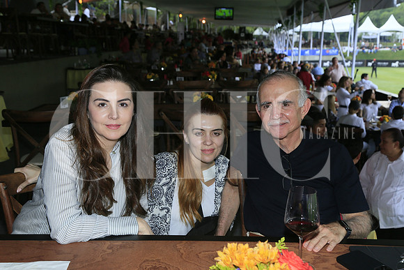 Maca Romo de Paéz, Alejandra Romo y Alfonso Romo