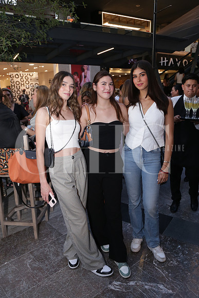 René Lizarraga, Alessia Tona y Valeria Aguilar 0