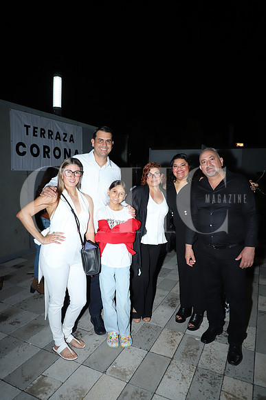 Isabel Salcedo, Vidal Osuna, Cloe Vargas, Karen Tisnado, Adalberto Perales y Dayana Salcedo 1