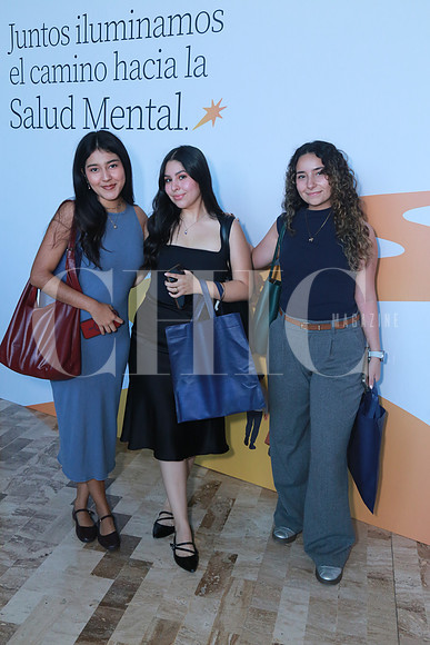 Mónica De León, Larissa Ochoa y Regina Martínez (2)