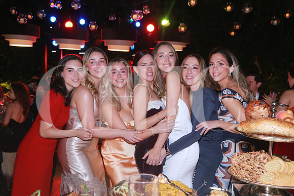 Bobe Treviño, Lura Fernanda Villarreal, Pamela Villarreal, María Garza, Andrea Fernández, Cecy Sosa y Paola Ferrigno
