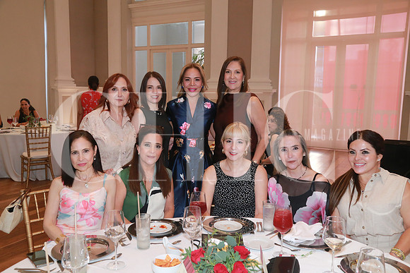 Marcelas Santos, Alejandra Villarreal, Cristy Pérez de Noyola, Graciela Tamez, Claudia Sada, Nancy Vela, Bertha Aldape Mary Carmen Aguirre y Ana Delgado