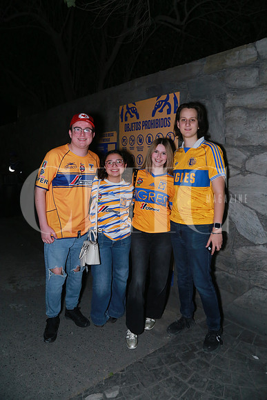 Álan Tamez, Natalia Samaniego, Ileana Álvarez e Iván Tamez (3)