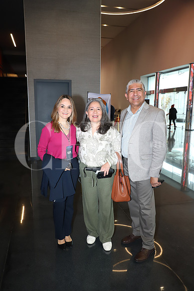 Erika Calles, Claudia Galindo y Julio Castañeda 2