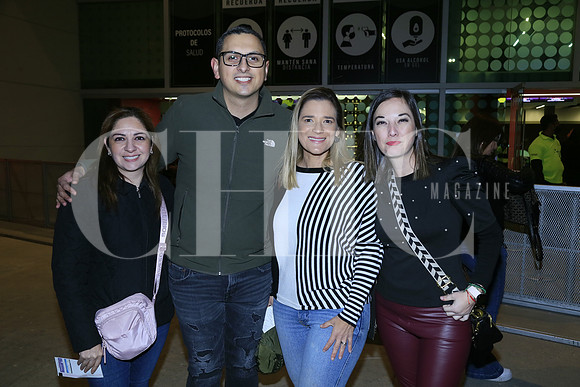 Laura Rosales, Juan Rosales, Ale Cubero y Rocio García
