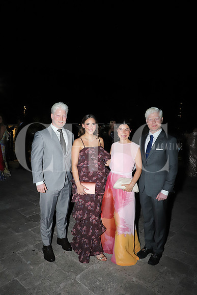 Gonzalo García, Marie Barredo, Rebeca García Patricio García 1