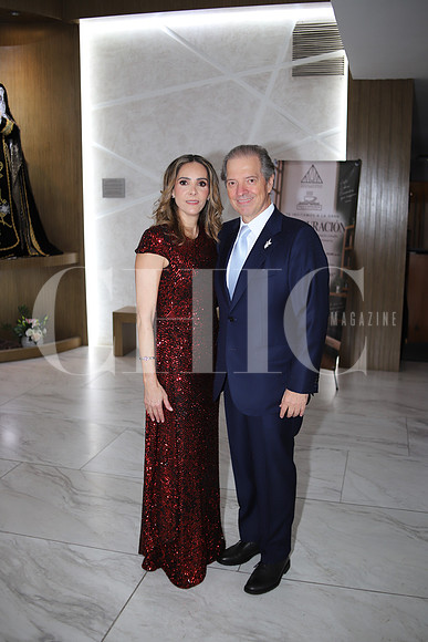 Raquel de González y José Arturo González 1
