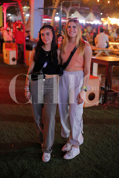 Milagros Martínez y Regina Santiago 9