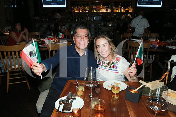 (Rest. Cuerno) Gerardo Suarez y Michelle Newman