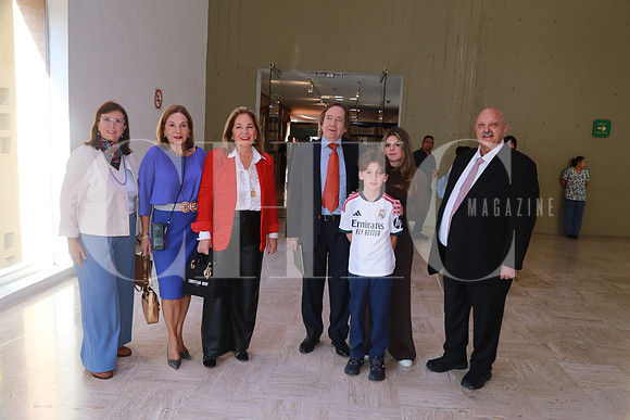 Rosa María González, Blanca Melo de Sotomayor, Liliana Melo de Sada, Sergio Gutíerrez Muguerza, Liz Gutíerrez, Joaquin Gutíerrez y Reyes Tamez