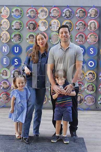 Ana Paola Salinas, Steffana Rosani, Ricardo Rosani y  Santiago Rosani 5