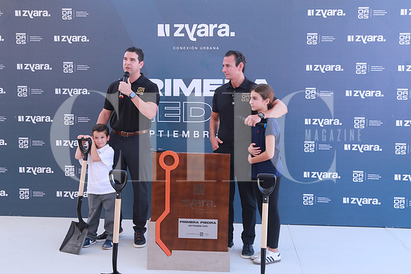 Adrián Marcos, Adrián Marcos, Gustavo Marcos y Sofi Marcos (2)