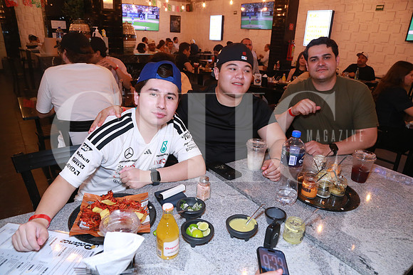 Eugenio Piferi, Johnny Cazares y Polo Villarreal