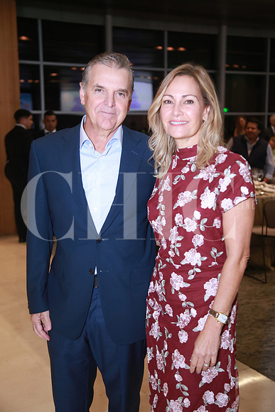 Alejandro Martínez y Yolanda Torres de Martínez