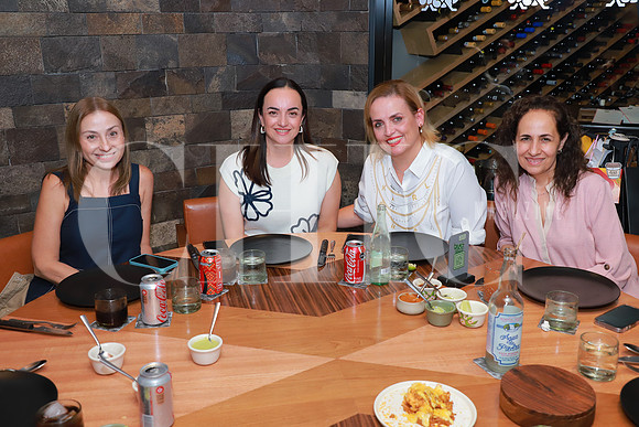 Claudia Gonzalez, Alba Cavazos, Carmen de la Garza y Tania Gonzalez 2
