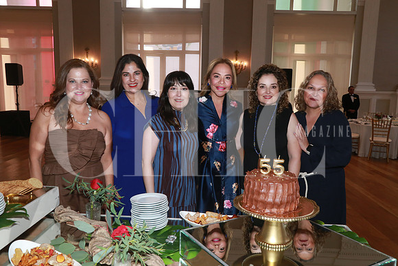 Dina Barrientos, Nora Marroquin, Patricia Welsh, Cristy Pérez de Noyola, Sandra Welsh y Carmen Guerra