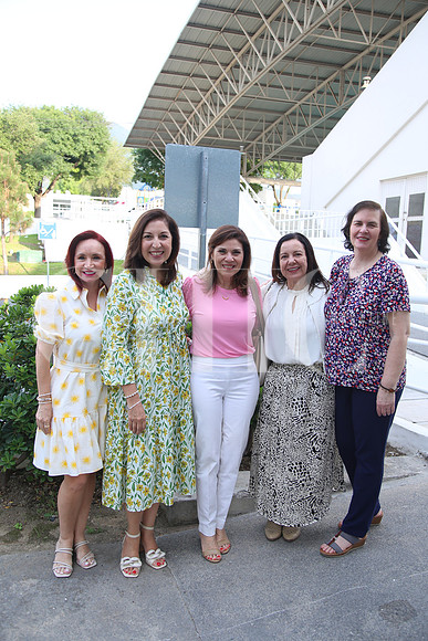 Idalia Olivares de Elizondo, Luly Cantú de Quiroga, Maruca Flores, Isabel Canavati y Leonor Treviño