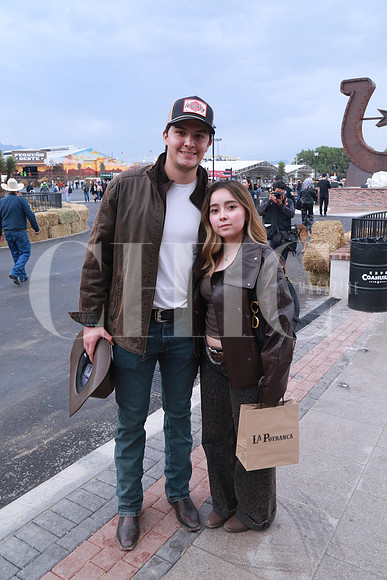 Ignacio Esquivel y Nicole Dávila (2)