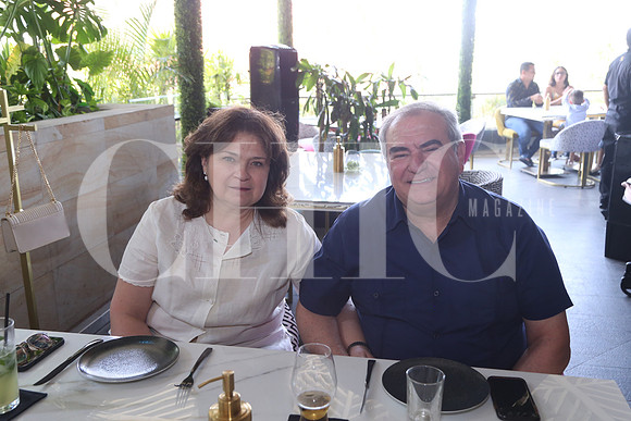 Esthela de Hoyt y Rolando Hoyt