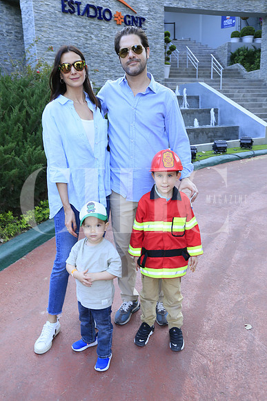 Alejandra Pérez, Jorge Concuera, Alonso Corcuera y Gonzalo Corcuera