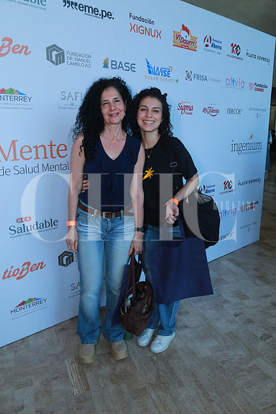 Leticia Morales y Daniela Figueroa (3)
