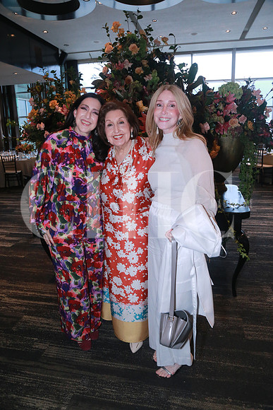 Magdalena Herrera de Calderón, Magdalena Garza de Herrera y Balbina Herrera (2)