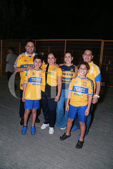Alejandro Marquez, Alejandro Marquez, Yolanda Jaramillo, Lizeth Gaspar, Alán Garza y Álvaro Garza (2)