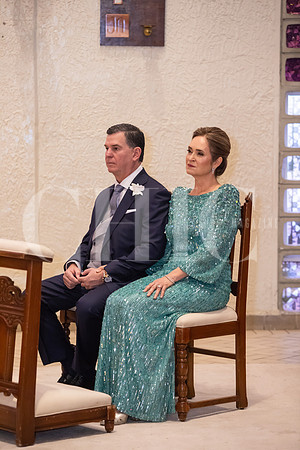 Fernando Andrés Elizondo Garza y Ana Lucía Llano Alverde papás del novio