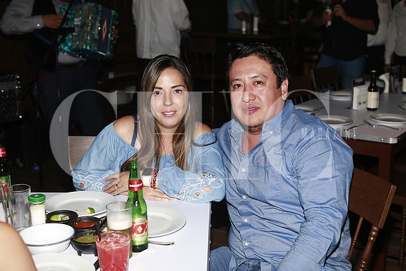 Gabriela Vazquez y Claudio Chiu