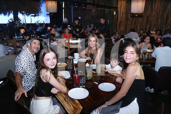 Renata Sauceda, Demetrio Ontiveros, Karla Gutiérrez, Luis Ontiveros  y Rebeca Sauceda 0