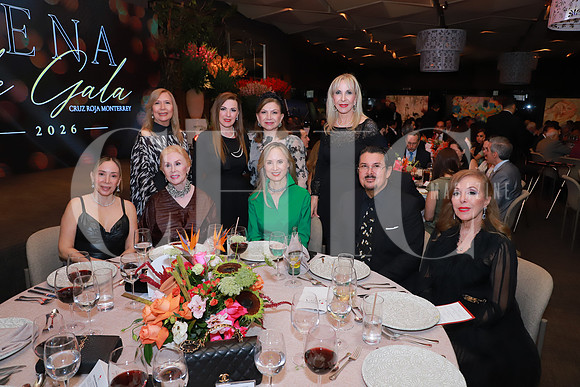 Ruth rOdríguez, Maria Esther Gonzalez, Marlene Davila, Lourdes Gonzalez, Alejandra Gama, Lucila Araico, Lorena Gama y Jorge Gama 4
