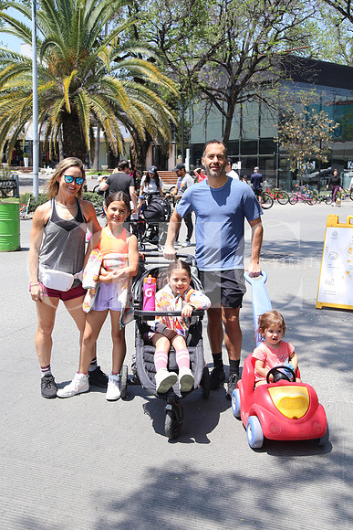 Fabiana Margáin, Fabiana López, Jorge López,  Luciana López e  Ivanna López  (2)