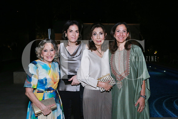 Guadalupe Chein de Herrera, Patricia Hoyos, Amelia Casas y Salva Papacostas
