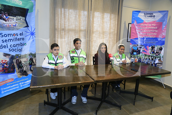 Hector Tadeo Flores, Israel Eduardo Palacios María Fernanda Gómez y Janney Campos (4)